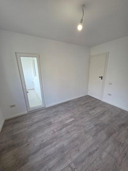 Apartament cu 3 camere decomandat în Dristor