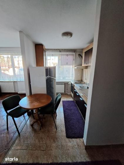 Apartament cu 2 camere semidecomandat în Central