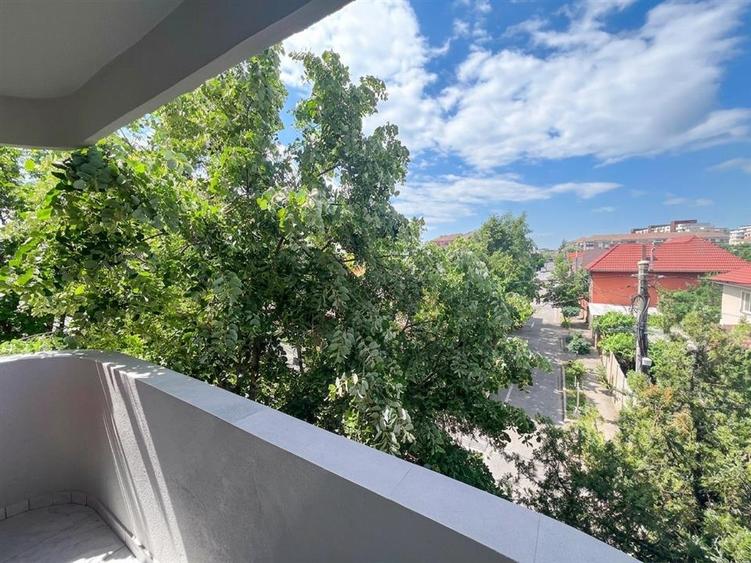RECO, apartament decomandat,4 camere, bloc cu lift, Nufarul - 20