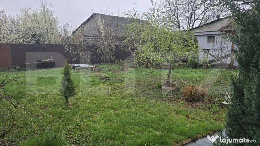 Casă cu 3 camere cu Teren 1427 Mp în Livada