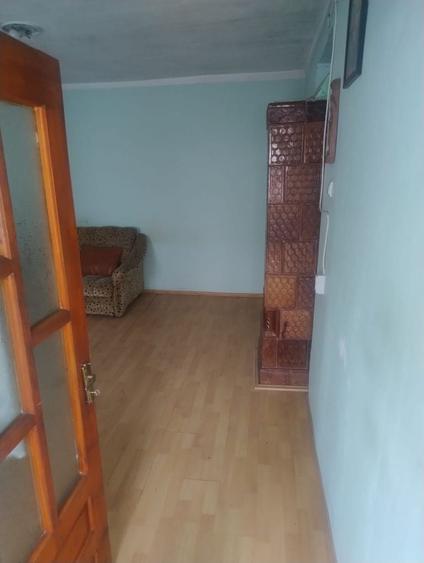 Casă cu 4 camere în Poarta Albă