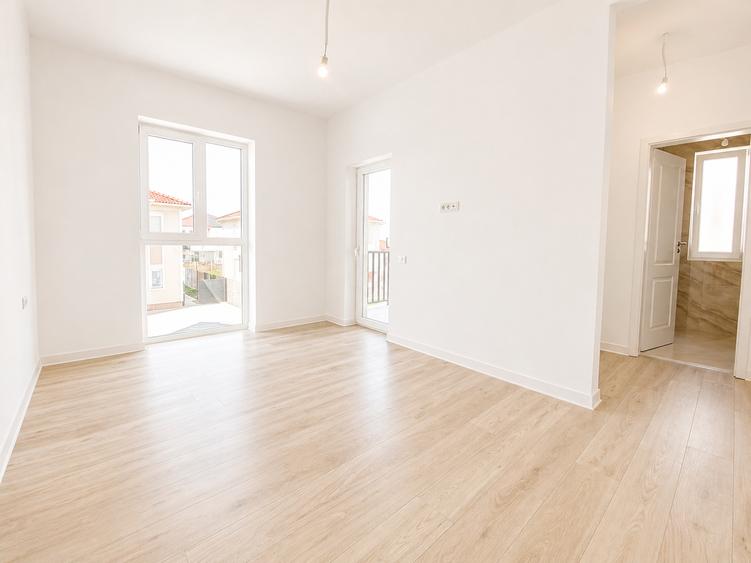 Duplex cu 5 camere cu Canalizare în Remetea Mare