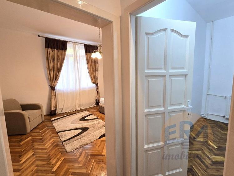 Apartament cu 3 camere decomandat, mobilat în Spitalul Județean