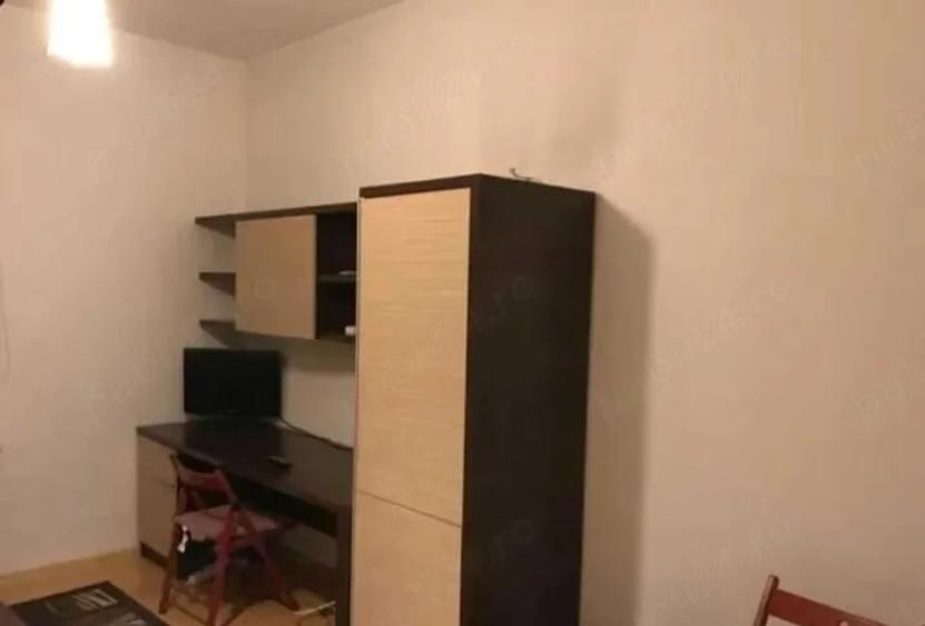 Garsonieră semidecomandată în Moșilor