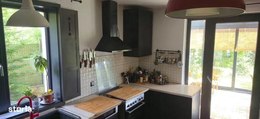 Casă individuală cu 5 camere cu Canalizare în Făget