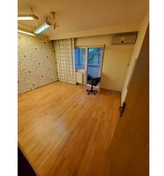 Apartament cu 4 camere decomandat în Nerva Traian