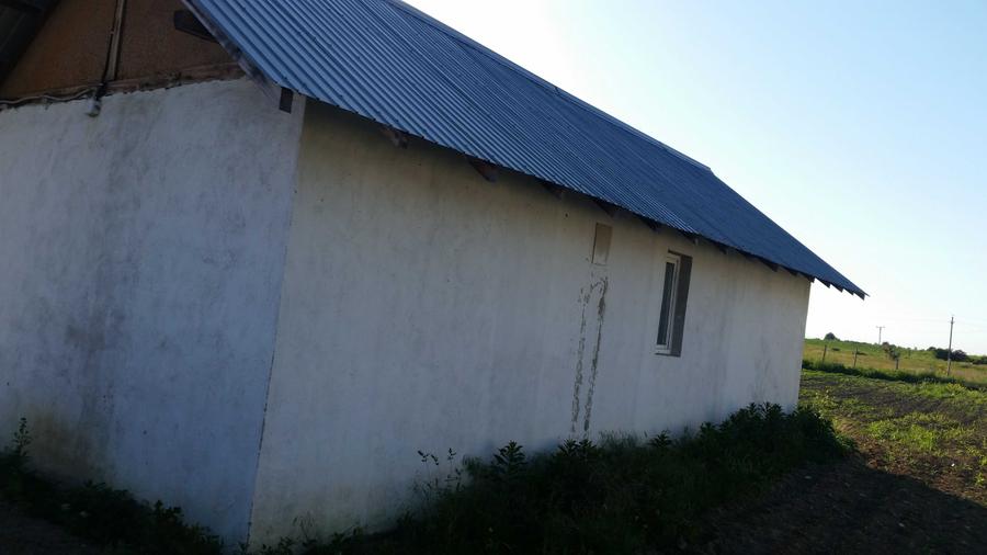 Casă cu 2 camere în Vulturu
