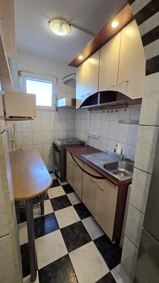 Inchiriez apartament 2 camere - 7