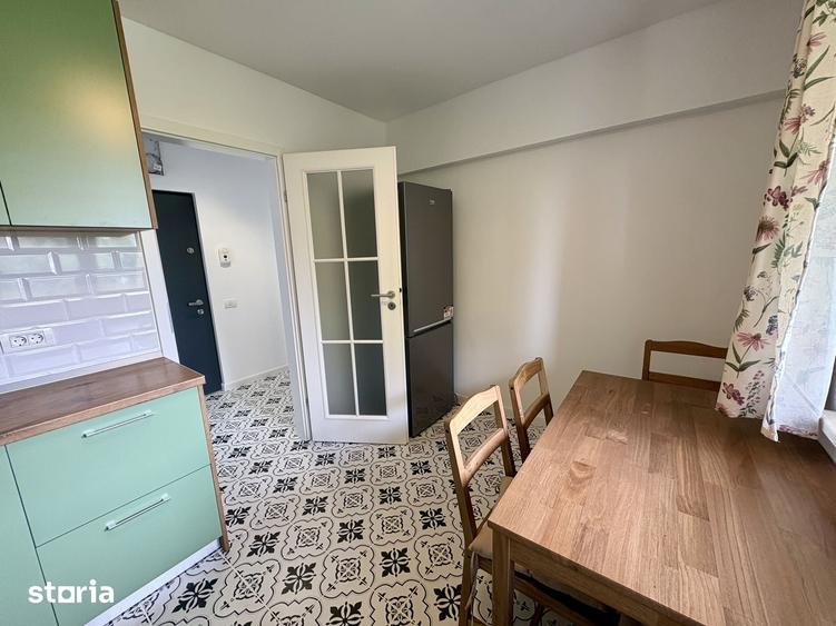 Apartament cu 2 camere semidecomandat în Giurgiului
