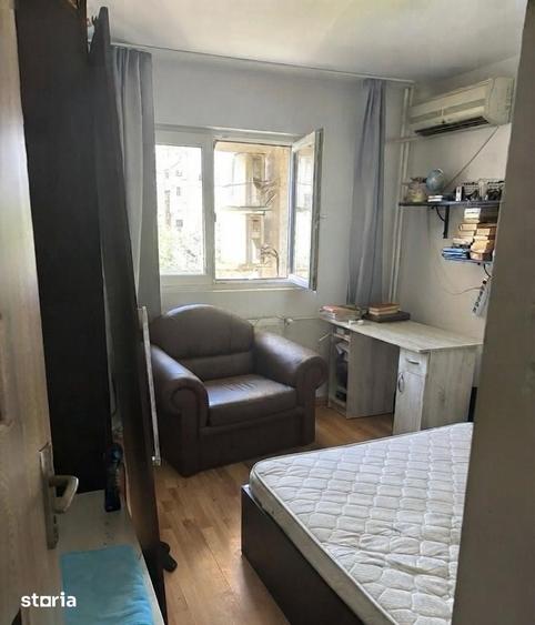 Apartament cu 3 camere în Vitan