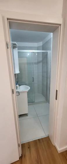 Apartament cu 4 camere decomandat în Telegrafului