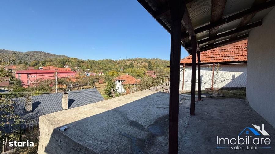 Casă cu 2 camere în Petros