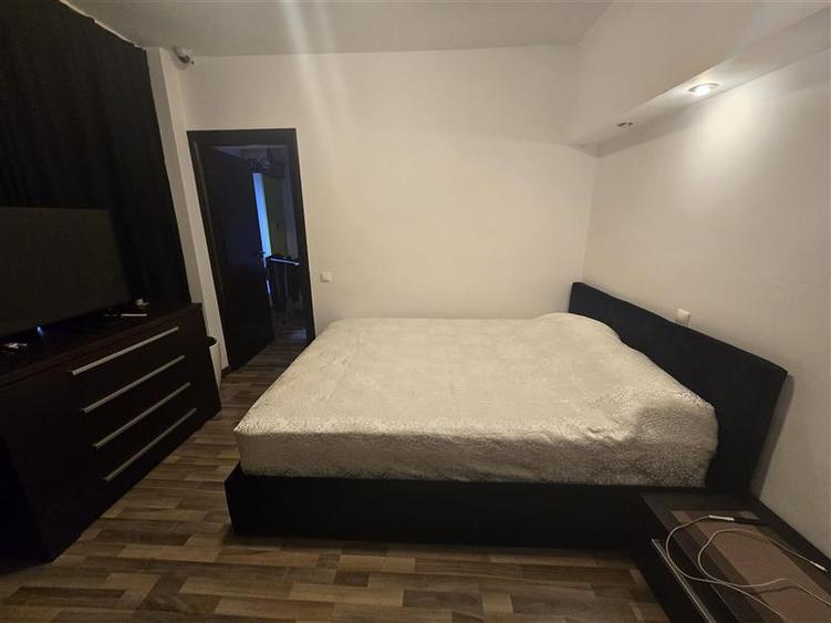 Apartament cu 2 camere decomandat, mobilat în Casa de Cultură
