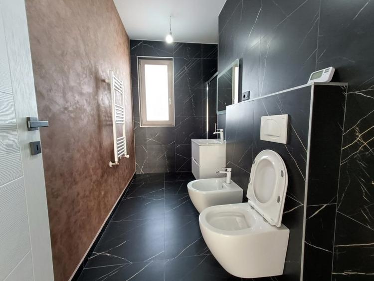 Casă individuală cu 4 camere cu Canalizare în Popas Păcurari