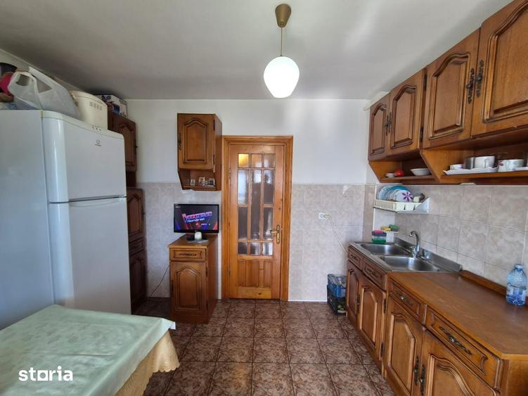 Apartament cu 3 camere decomandat în Bistrița Lac
