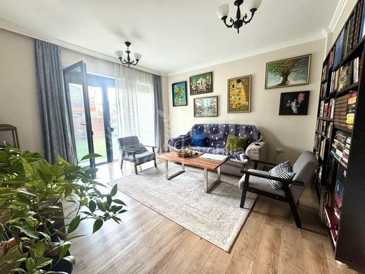 Apartament cu 3 camere decomandat, mobilat în Bună Ziua