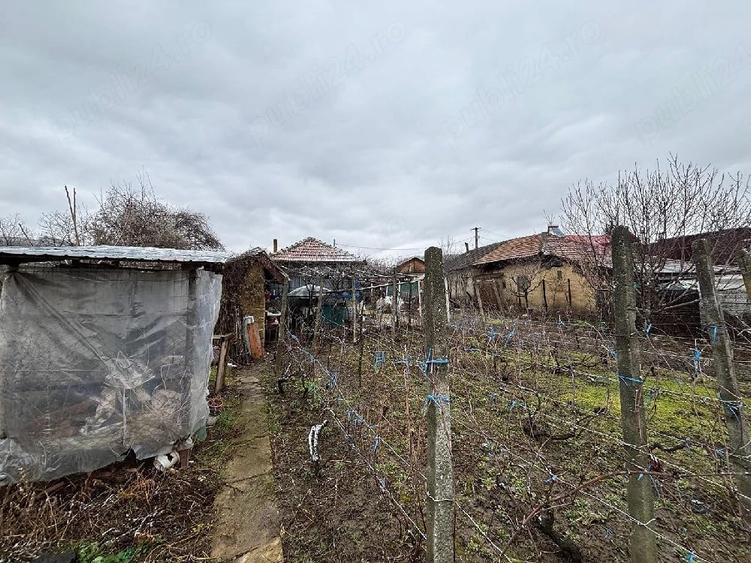 Casă cu Teren 614 Mp în Ceptura