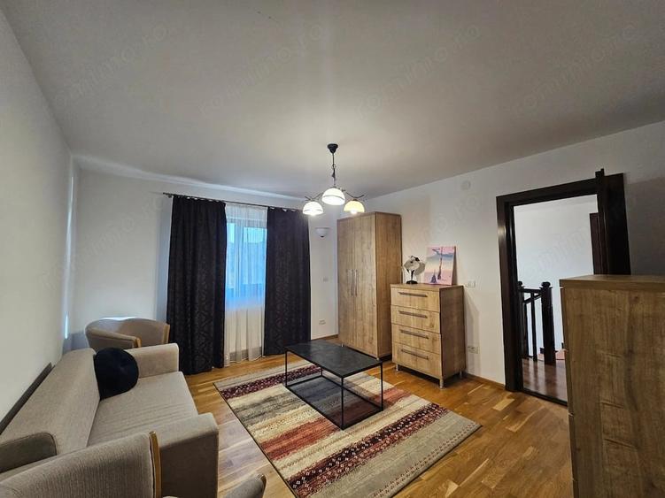 Casă cu Teren 1000 Mp în Central