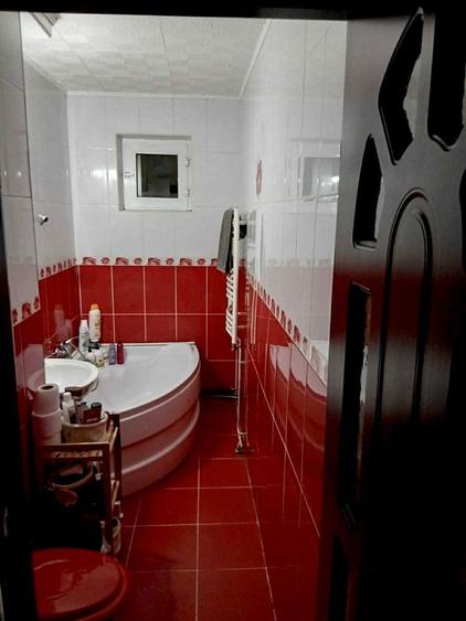 Apartament cu 2 camere semidecomandat în Micro 11
