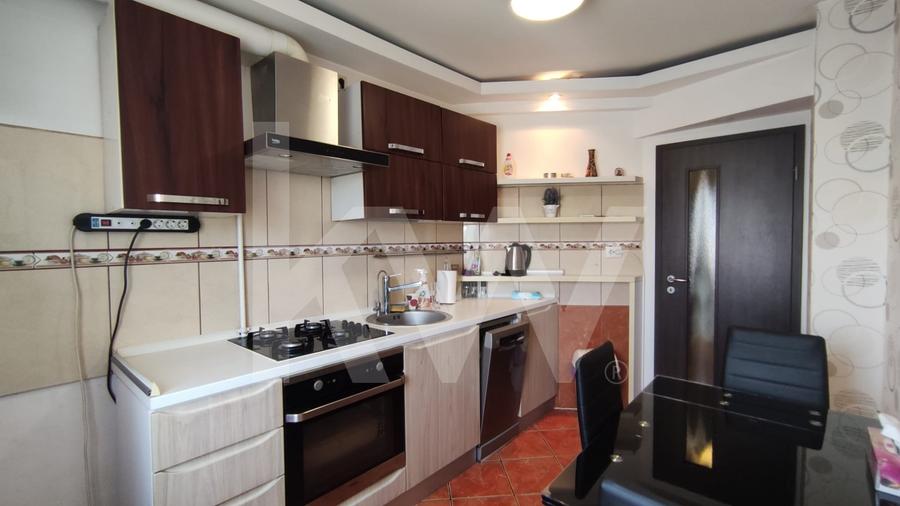 Apartament cu 3 camere semidecomandat, mobilat în Arhitecților - Calea Cisnădiei