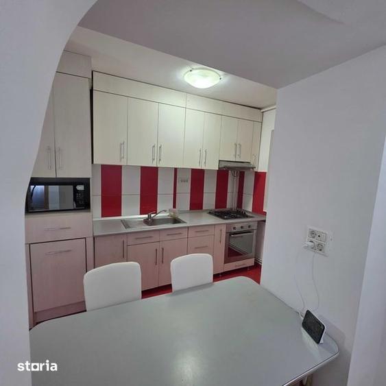 Apartament cu 3 camere decomandat în Dacia