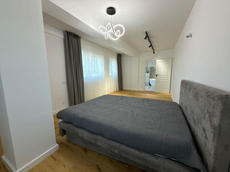 Apartament cu 4 camere decomandat, mobilat în Pipera
