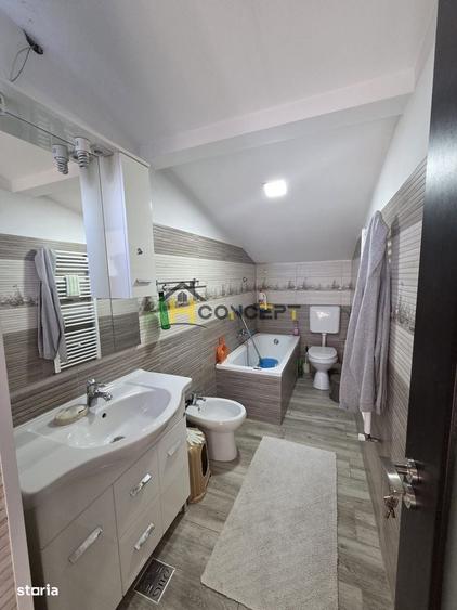 Casă cu 4 camere în Cățelu