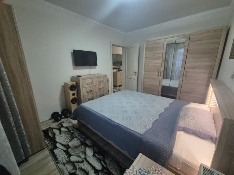 Apartament cu 2 camere decomandat în Florești