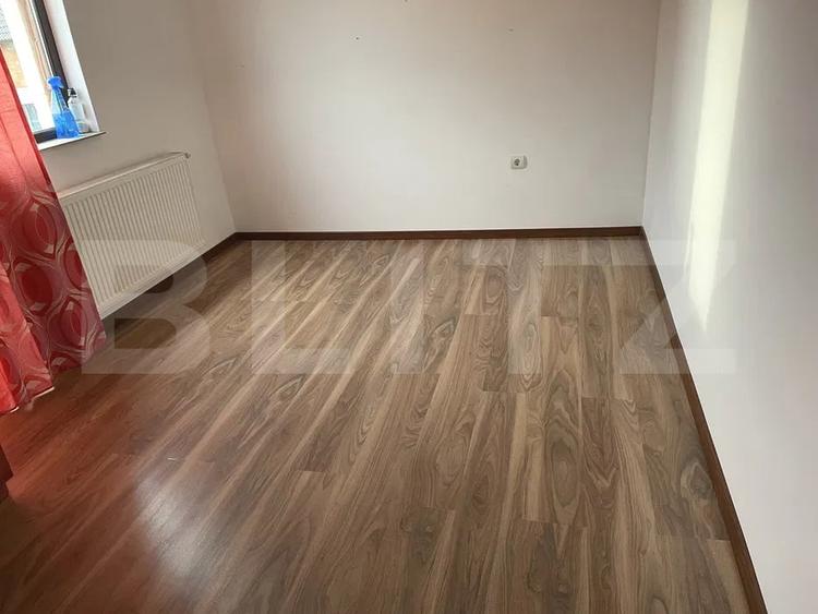 Casă individuală cu 4 camere cu Teren 500 Mp în Vulcan