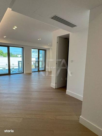 Apartament cu 3 camere, mobilat în Central — fotografia 3