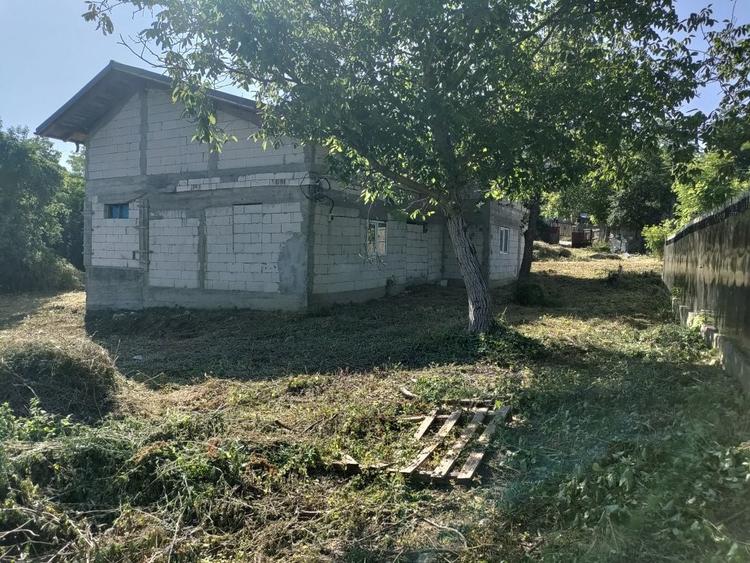 Casă cu 4 camere în Ciuta