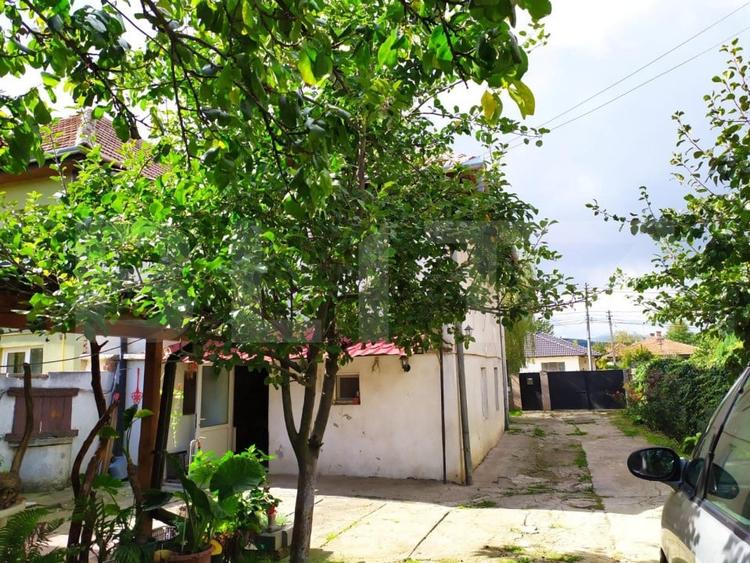Casă individuală cu 4 camere cu Teren 720 Mp în Cetate