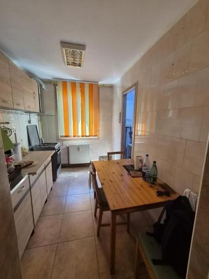 Apartament cu 3 camere, mobilat în Drumul Taberei