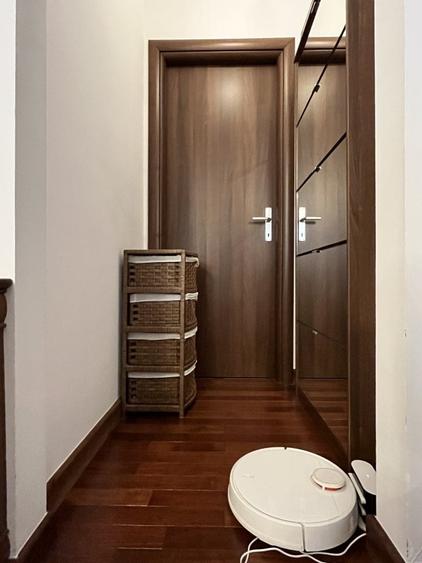 Apartament cu 3 camere decomandat, mobilat în Băneasa