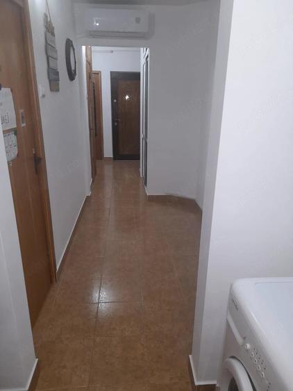 Apartament cu 3 camere decomandat în Popa Șapcă