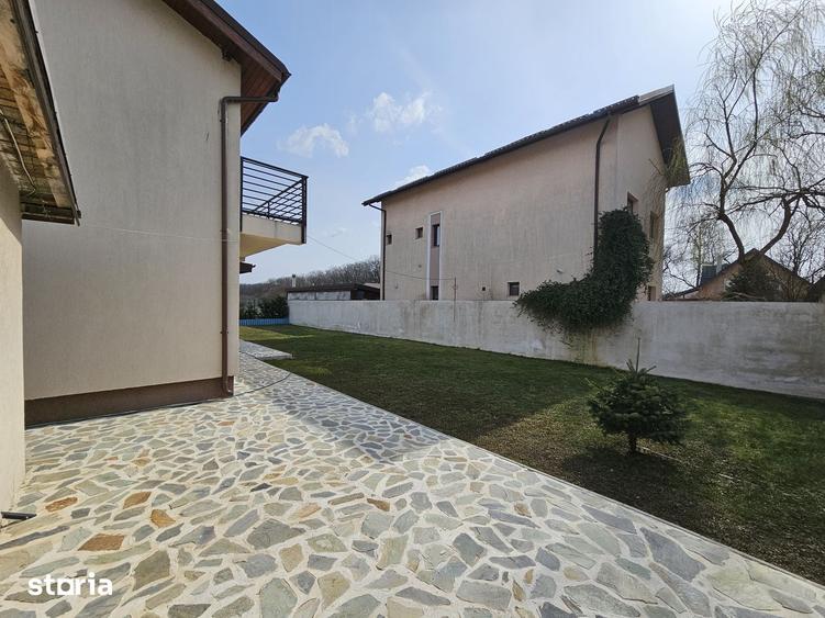 Casă cu 5 camere cu Teren 600 Mp în Tărtășești