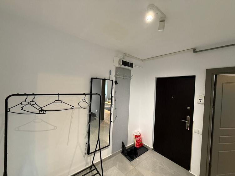 Apartament cu 2 camere decomandat, mobilat în Capitol