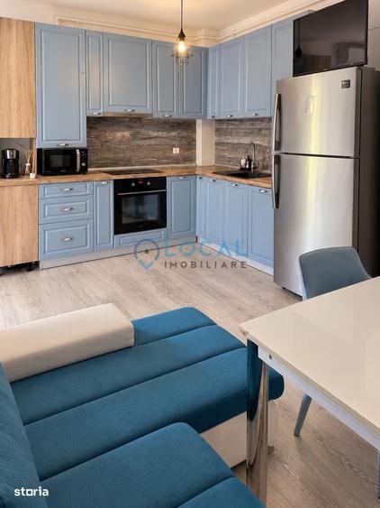 Apartament cu 3 camere semidecomandat în Borhanci