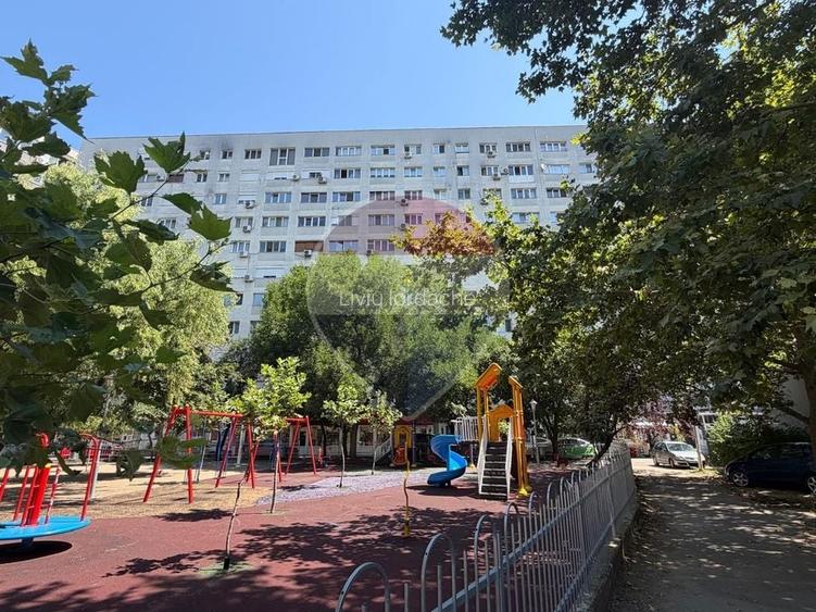 Vanzare apartament 3 camere zona Auchan Vitan