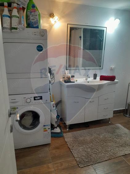 Casă cu 4 camere cu Teren 2500 Mp în Oeștii Pământeni