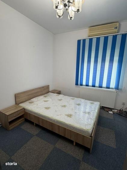 Casă cu 2 camere semidecomandat cu Teren 90 Mp în Central
