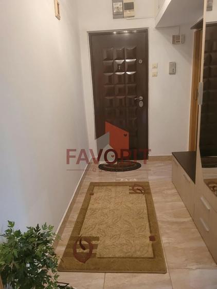 Apartament cu 2 camere semidecomandat, mobilat în Complex Studențesc