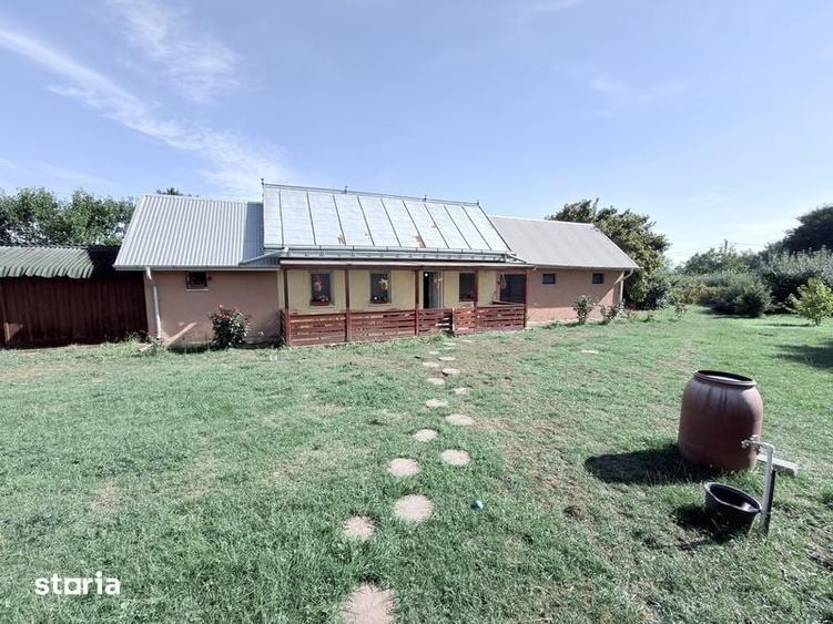 Casă cu 2 camere cu Teren 2285 Mp în Mihai Eminescu