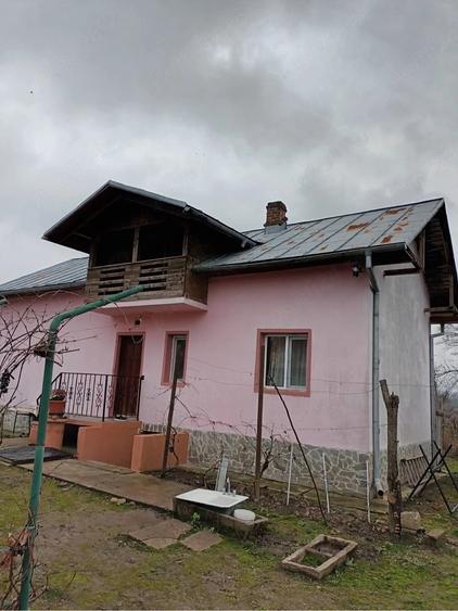 Casă cu 3 camere cu Teren 1200 Mp în Stejari
