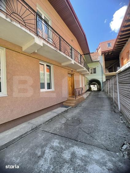 Casă cu 4 camere decomandat cu Teren 250 Mp în Central