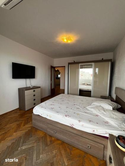 Apartament cu 3 camere decomandat în Tomis III