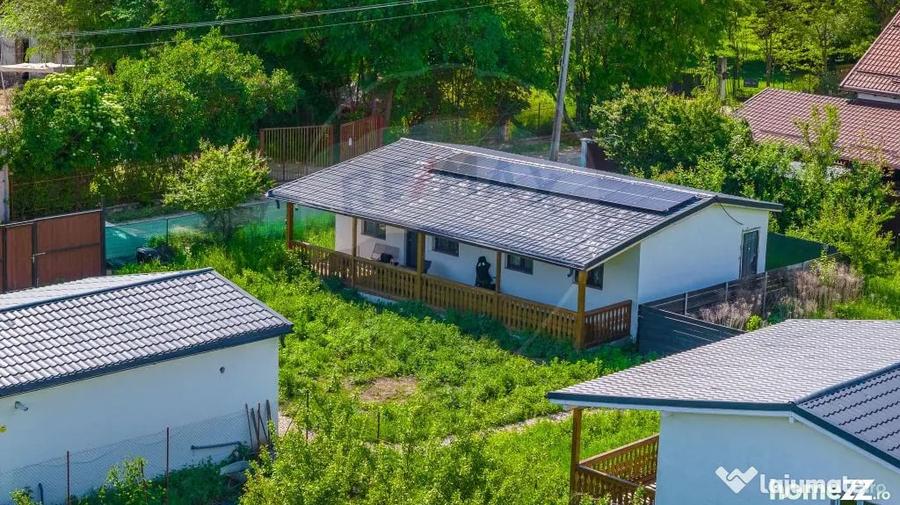 Casă cu 7 camere cu Teren 1007 Mp în Stupini