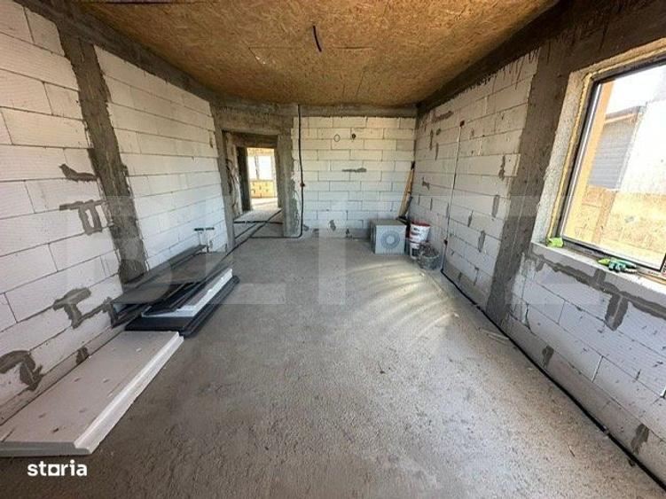 Casă cu 4 camere în Șimnicu de Jos