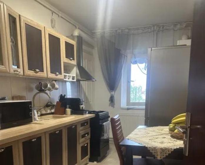 Apartament cu 2 camere decomandat, mobilat în Răcădău