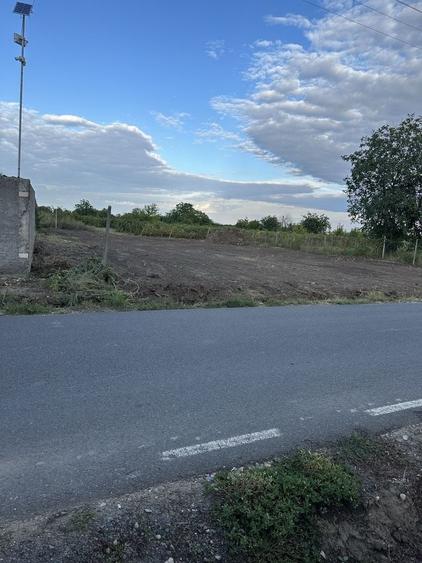 Teren de 829 mp, în Ogrăzile